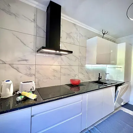 Prestige 2 With Pool By Homing Lägenhet *